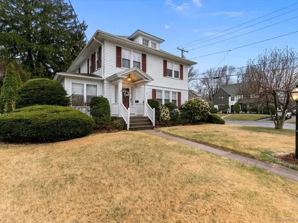 3 Middle Road, Hamden, CT 06517