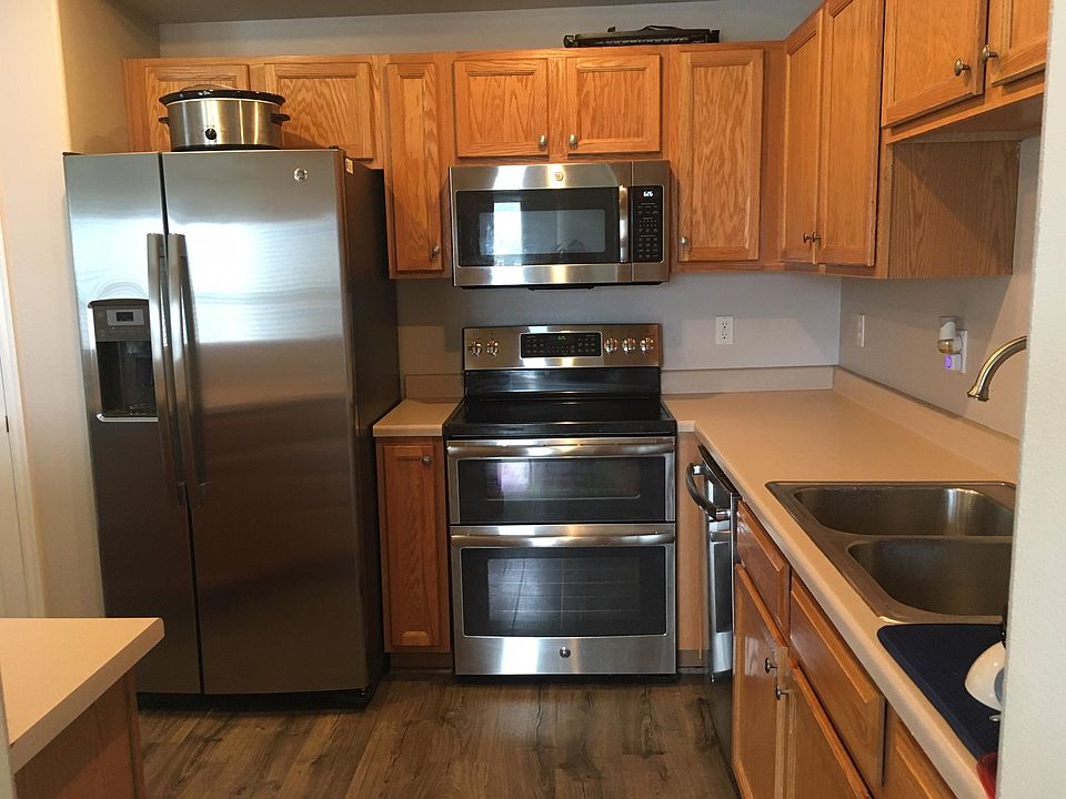 Kitchen like new Stainless Steel Appliances