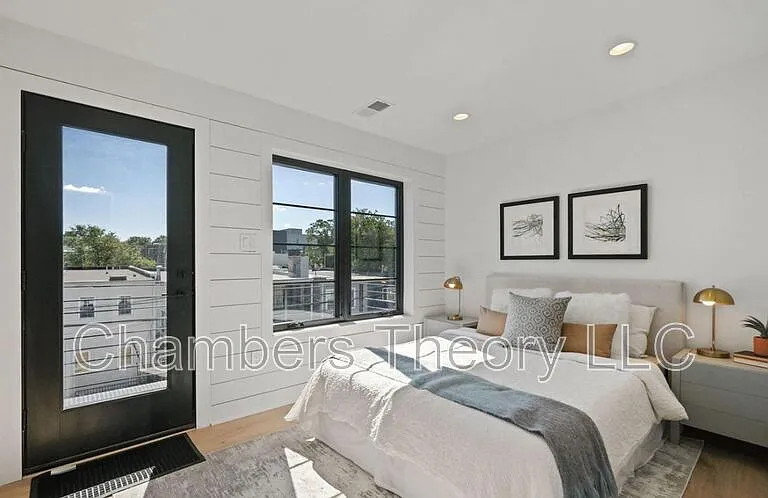 1635 Holbrook St NE #4 — Photo 2