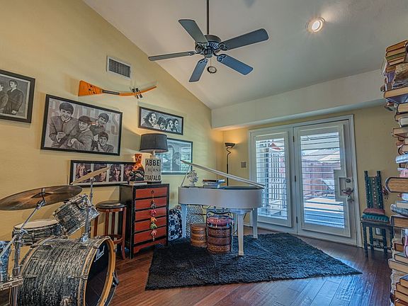5th image of 2229 Club House Ln