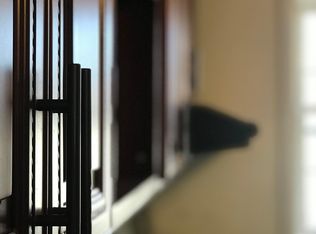 22201 69th Ave #B, Oakland Gardens, NY 11364