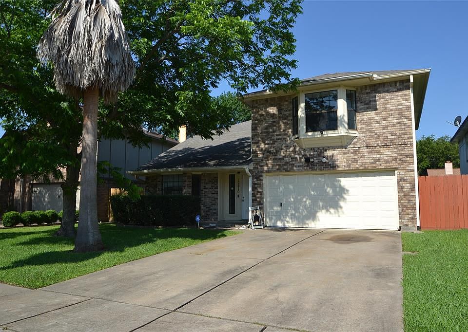 1st image of 12410 Meadow Briar Dr