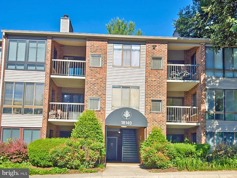 18140 Chalet Dr #204 — Photo 1