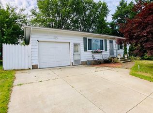 1105 Belleview Dr, Erie, PA 16504