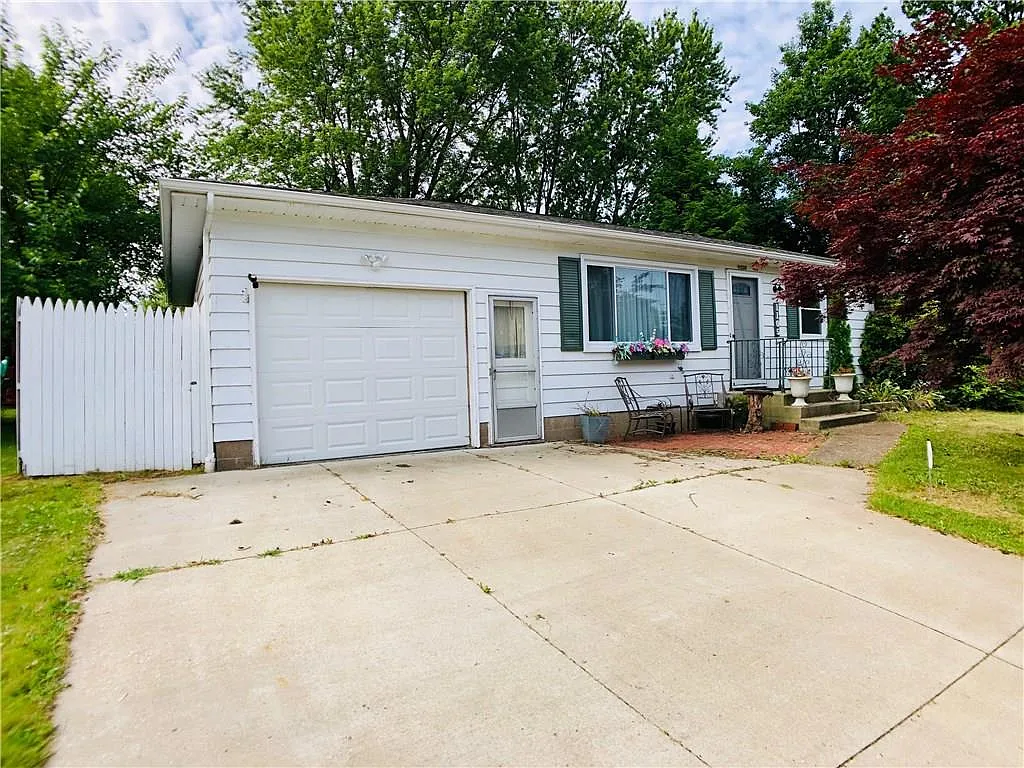 1105 Belleview Dr photo 1