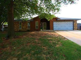 12020 Silver Maple Dr, Yukon, OK 73099