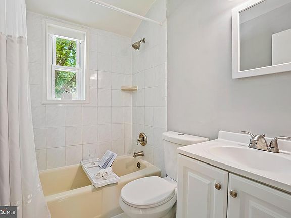 5th image of 12813 Evanston St