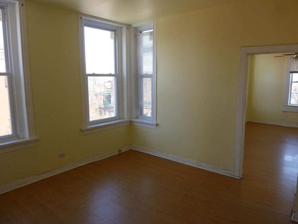 Building Photo 3