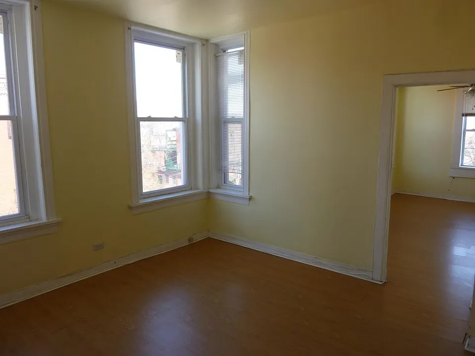 Building Photo 3
