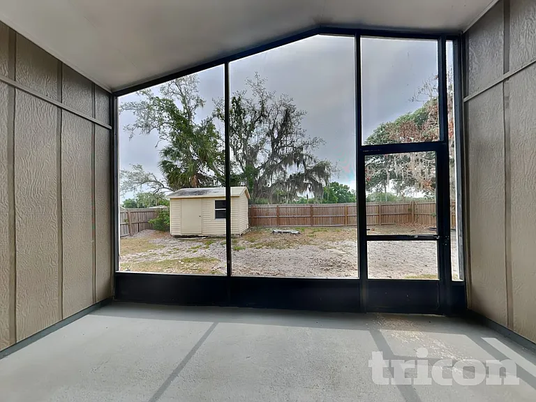 914 Whisper Lake Dr — Photo 15