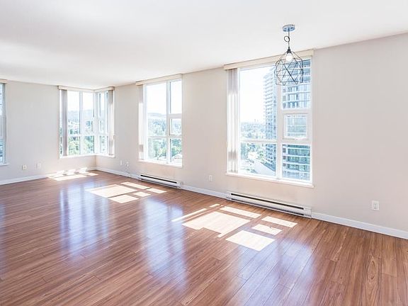 2nd image of 2232 Douglas Rd #1406