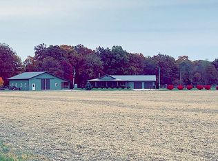 19698 Deer Run Ln, Brighton, IL 62012