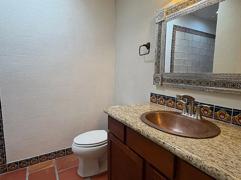 5213 N Tigua Dr — Photo 17