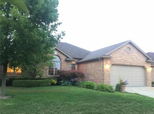 21417 Glacier Dr, Macomb, MI 48044