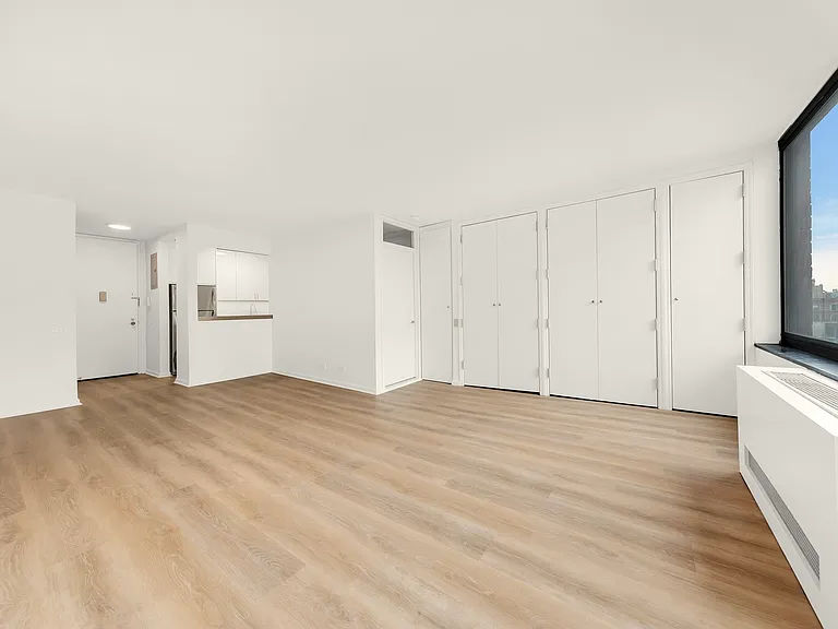 215 W 95th St #10P — Photo 5