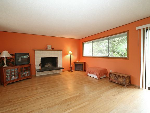 2nd image of 8624 55th Ave NE