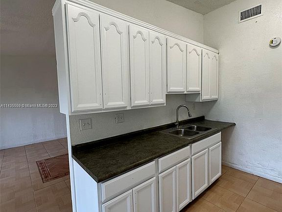 3rd image of 19628 NW 30th Pl