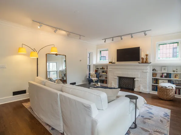 901 W Ainslie St APT 2, Chicago, IL 60640