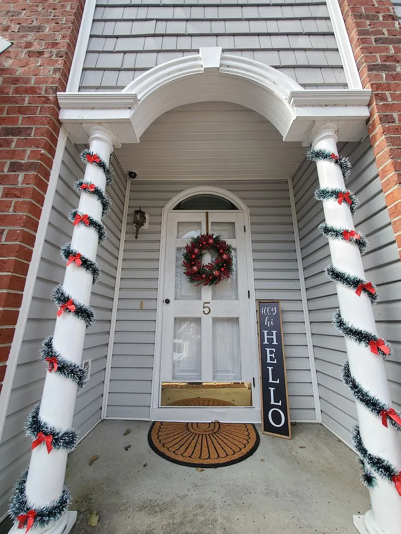 4890 Independence Dr, Unit 5 ~ S&W Townhouse — Photo 2