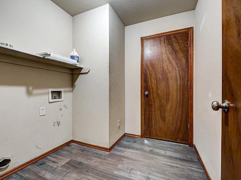 517 Lone Oak Dr — Photo 18