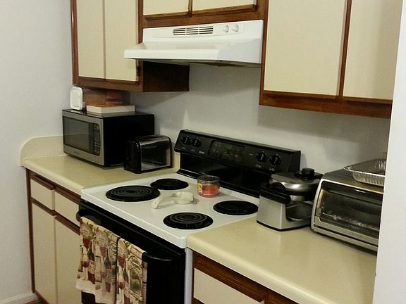 3rd image of 803 Newday Ct