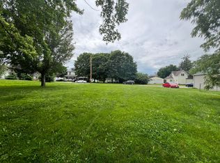 111 E Ash St, Hubbard, IA 50122