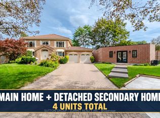 36 Inglenook Ct, Whitby, ON L1R1H1