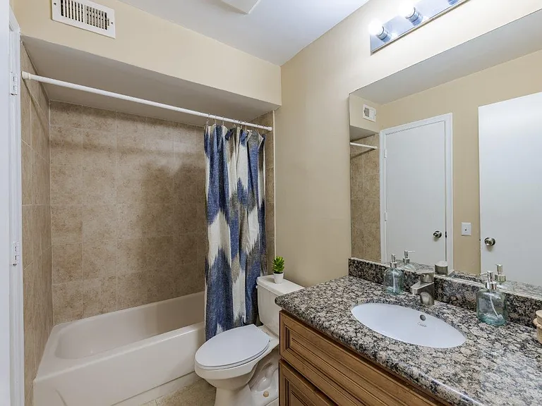 Royal St. George at the Villages Apartment Homes — Photo 9