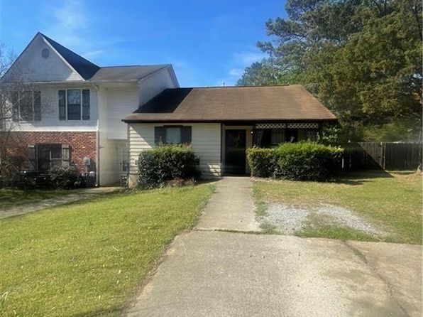 8219 Canyon Forge Dr, Riverdale, GA 30274