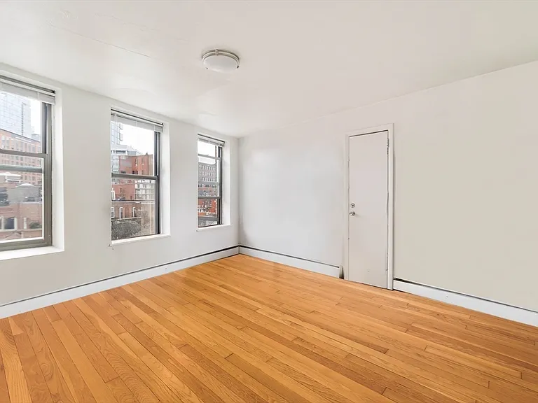 5 N Margin St #10 — Photo 5