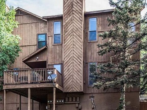 3rd image of 205 Racquet Dr