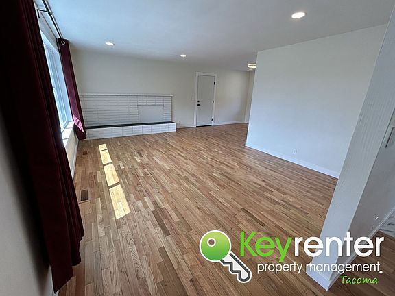 3rd image of 3591 SE Orlando St