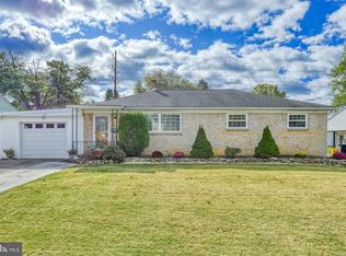 26 Palmer Dr, Camp Hill, PA 17011