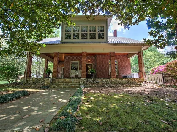 421 Boulevard Hts, Calhoun, GA 30701