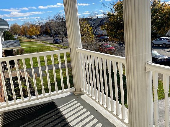 3rd image of 195 Victoria Blvd