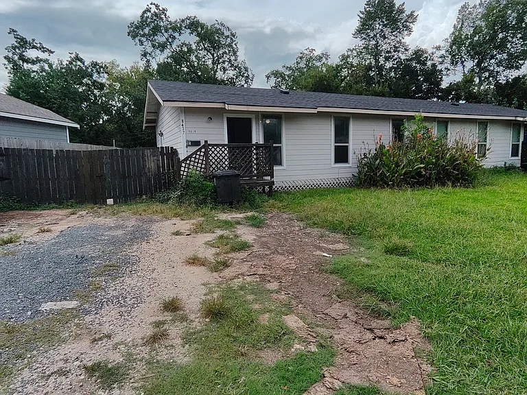 8437 Garland St #B — Photo 1