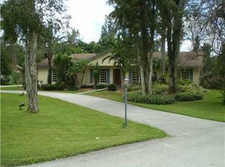 11430 Shady Ln, Plantation, FL 33325