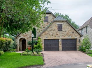 30 Cotswold Ln, Victoria, TX 77904