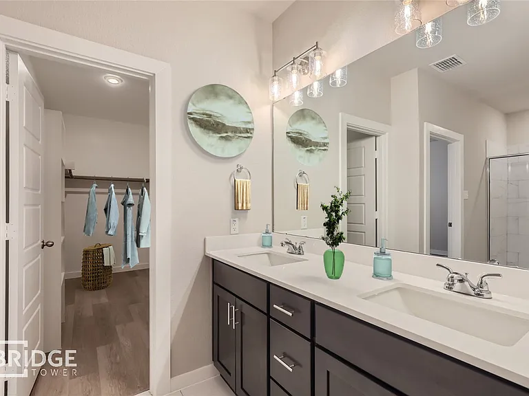 607 Hayfield Ln — Photo 12
