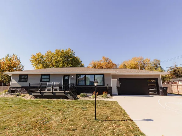 3205 S Terry Ave, Sioux Falls, SD 57106