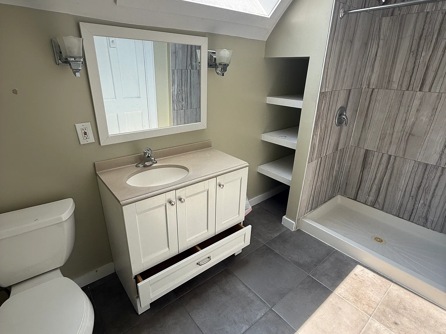 3 bed, 1400 sqft, $1,500 — Photo 3