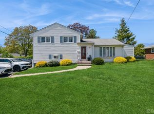 1089 Bordentown Ave, Parlin, NJ 08859
