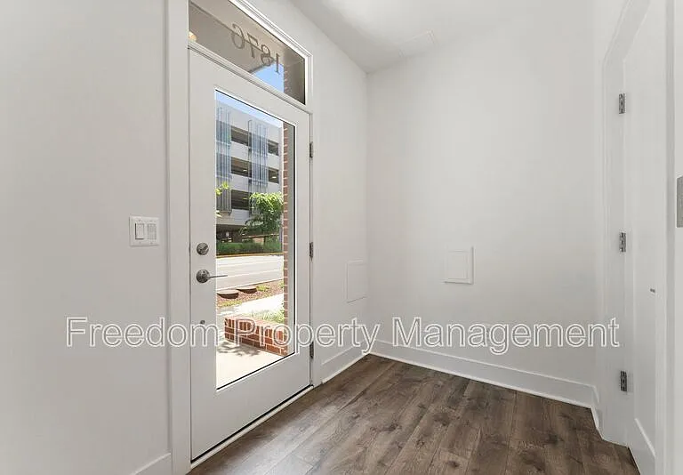 1876 Michael Faraday Dr — Photo 11