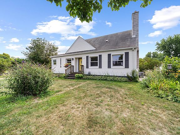 3rd image of 28079 Goddard Rd