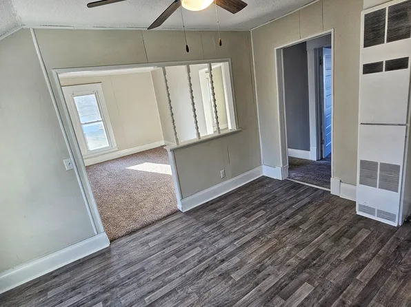 112 N Clinton St, Charlotte, MI