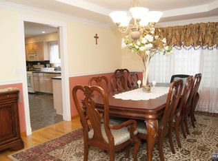 29 Koster St, Wallington, NJ 07057