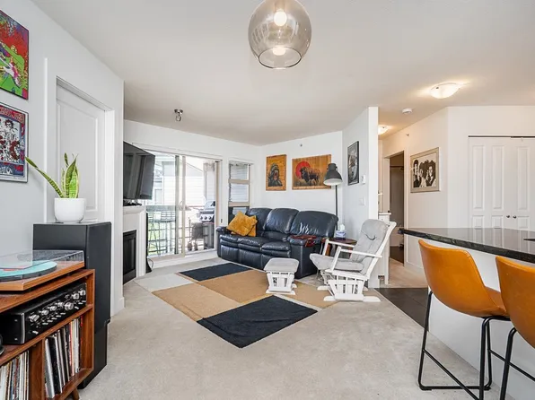 738 E 29th Ave #423, Vancouver, BC V5V 0B6