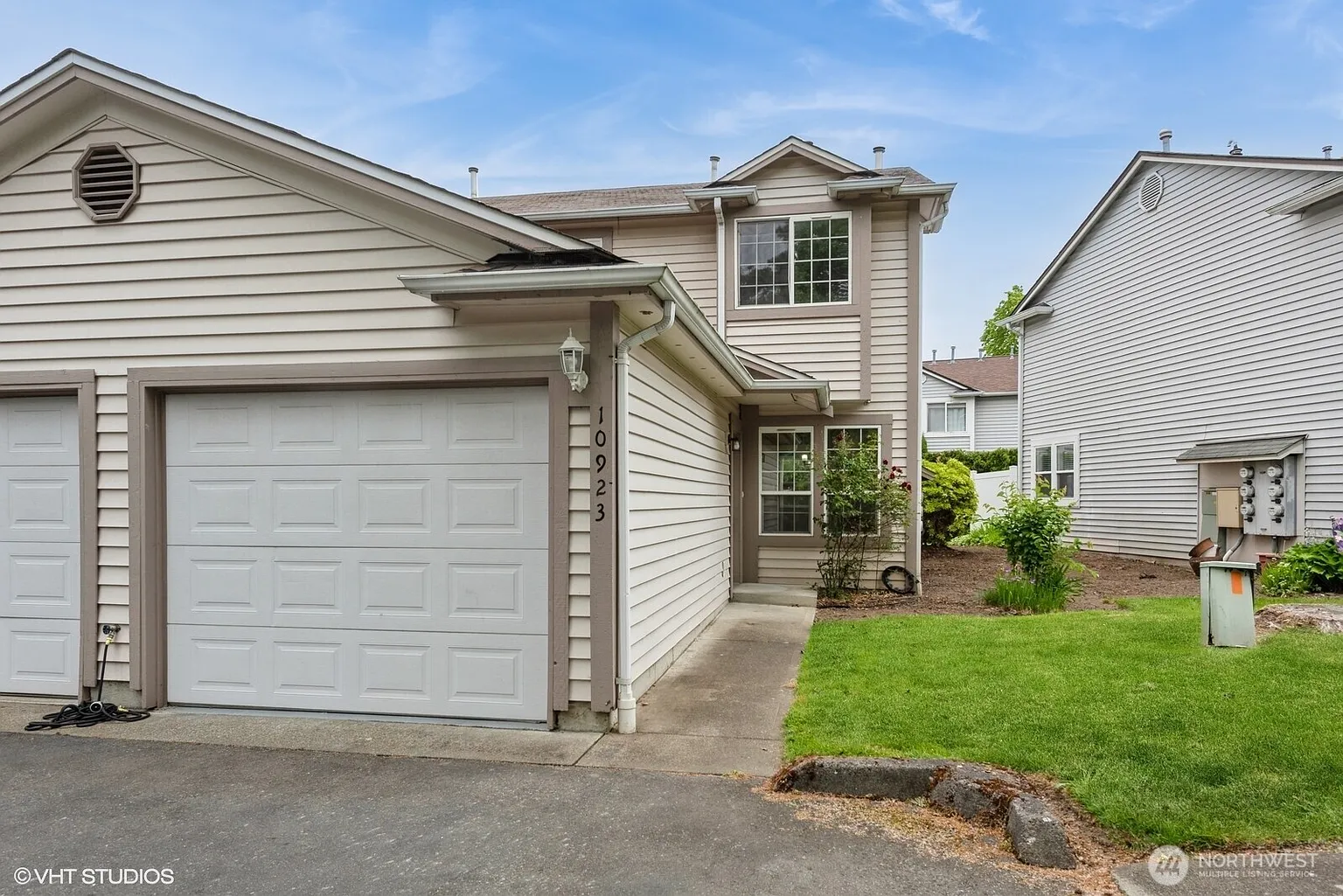 10923 63rd Street E photo 1
