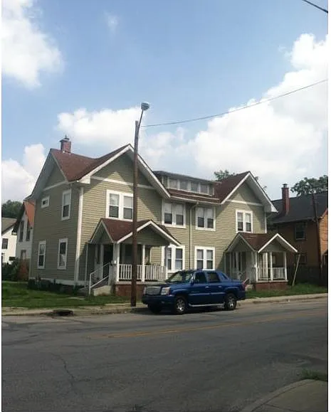 904 E 22nd St photo 1
