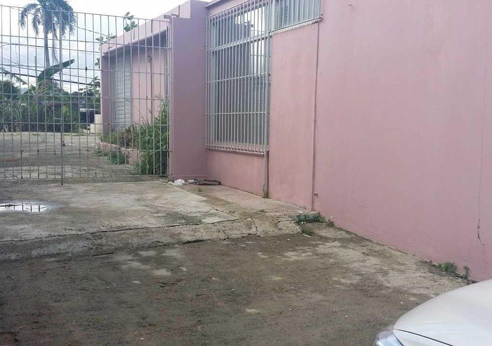 2nd image of 57 Ave Esmeralda